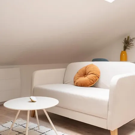 Apartament De La Salle Neuf Et Equipe *
