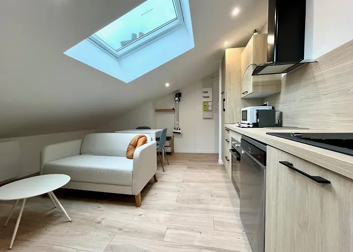 De La Salle Neuf Et Equipe *